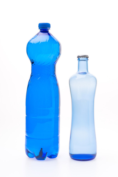 Botellas de agua mineral
 - Foto, Imagen