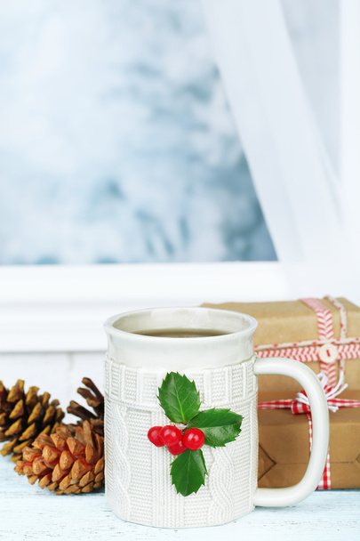 Christmas cup of hot drink - Foto, immagini