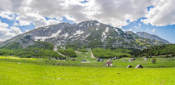 Durmitor. Picturesque mountain landscape of the Durmitor National Park, Montenegro, Europe, Balkans, Dinaric Alps, UNESCO World Heritage. - Foto, Imagen