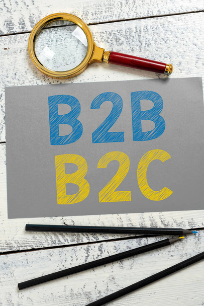 Ispirazione mostrando segno B2B B2C, Word Scritto su due tipi per l'invio di e-mail ad altri account di Outlook - Foto, immagini