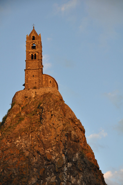 Мон-d'Aiguilhe в Le Puy en Velay - Фото, зображення