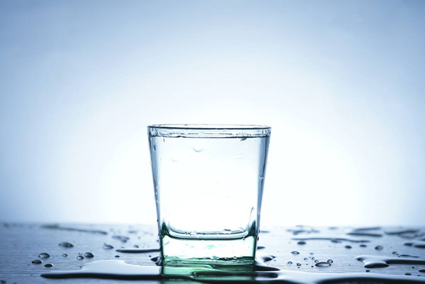close-up photo of a glass of water - Foto, immagini