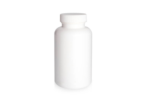 Prášky láhev izolované na bílém pozadí. Bílý zdravotnický kontejner na drogy, dietu, výživové doplňky. Bílá plastová nádoba na prášky. Šablona modelu balení - Fotografie, Obrázek