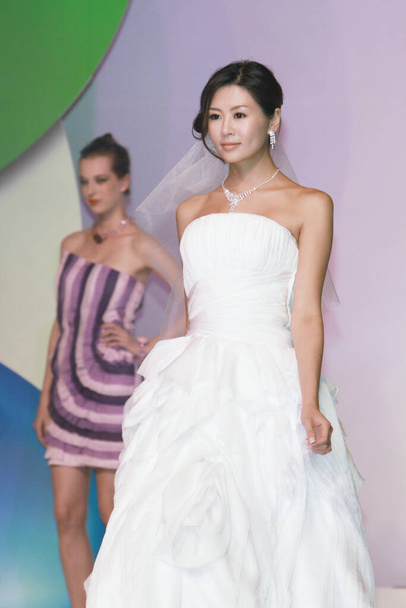 27 Aug 2011 Models walk the runway finale at the fashion show - Фото, изображение