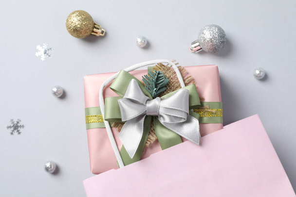 クリスマスプレゼント、ギフトボックス、トップビューの概念 - 写真・画像