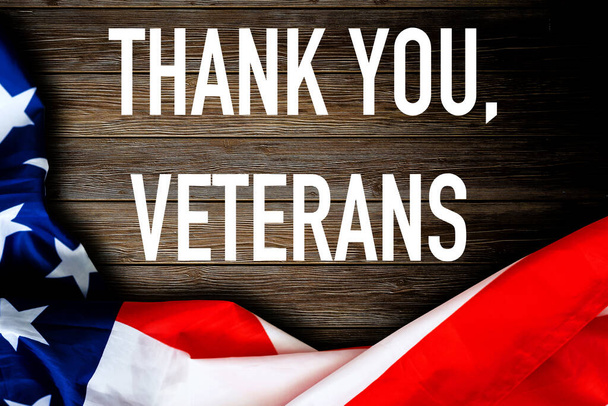 tekt gracias veteranos con bandera de EE.UU.. - Foto, Imagen