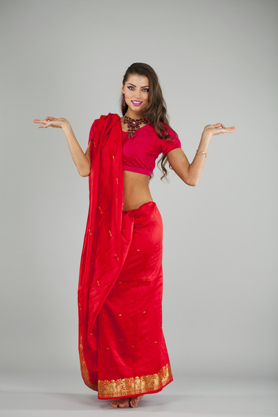 Young pretty woman in indian dress - Фото, изображение