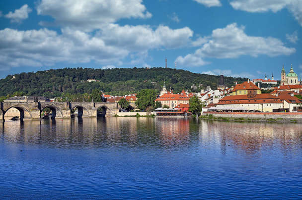 Charles bridge over Vltava river in Prague landscape Czech republic - Foto, imagen