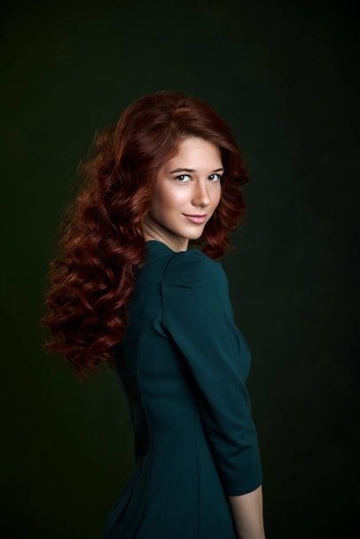 girl with red hair studio beauty portrait - Foto, Bild