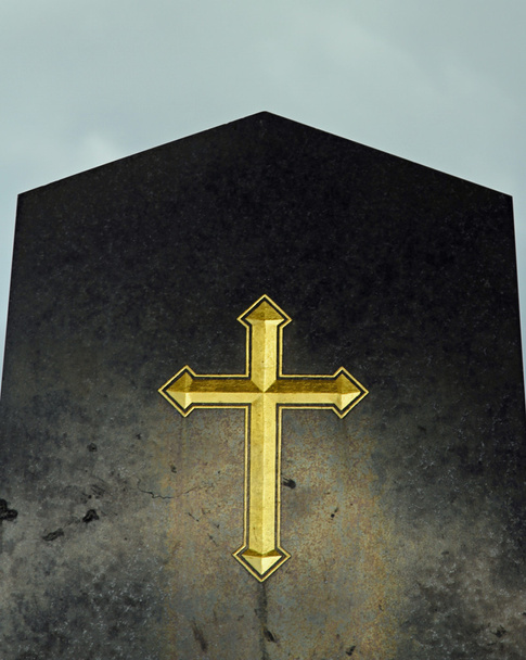 Золотой крест, выгравированный на могиле на старом кладбище
 - Фото, изображение
