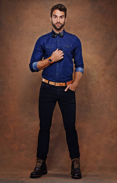 I look good in anything. Studio shot of a stylishly dressed young man - Foto, Imagem