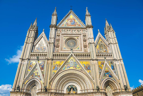 Cathedral of Orvieto, Cattedrale di Santa Maria Assunta, Gothic faade, Orvieto, Umbria, Italy, Europe  - 写真・画像