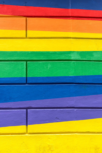 Gökkuşağı boyalı duvar, LGBTQI toplumunun sembolü.. - Fotoğraf, Görsel