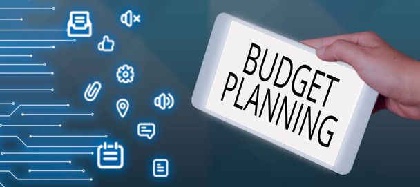El yazısı Bütçe Planlama Mevcut ve gelecek harcamaları hakkında yazılı açıklama, İnternet Konsepti Geçerli ve gelecekteki harcamalar hakkında yazılı açıklama - Fotoğraf, Görsel