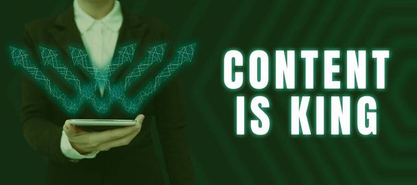 Inspiratie toont teken Content Is KingContent is het hart van de hedendaagse marketingstrategieën, Business showcase Content is het hart van de hedendaagse marketingstrategieën - Foto, afbeelding