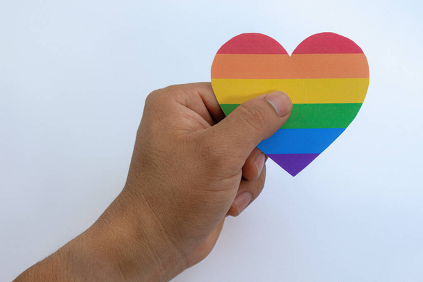 Eine Hand mit Herz in schwulen lgbt-Farben - Foto, Bild