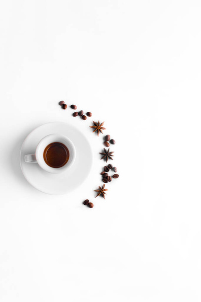Cup of coffee , coffee beans on white background. Cup of espresso.Top view - Foto, Bild
