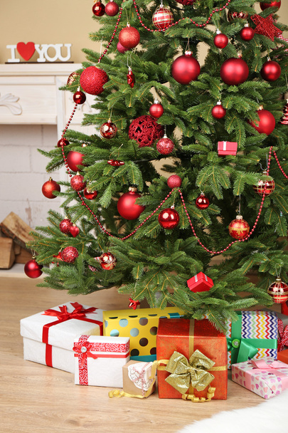Decorated Christmas tree - Zdjęcie, obraz