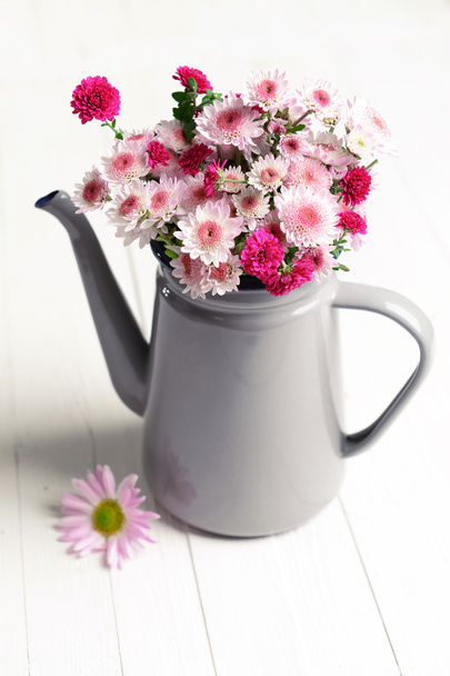 Beautiful flowers in pitcher - Φωτογραφία, εικόνα