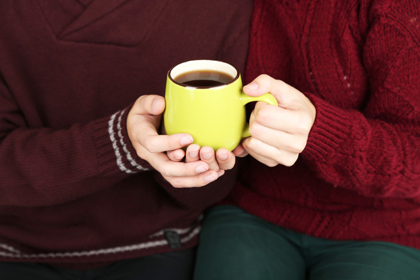 Couple with hot drink - Foto, Imagen