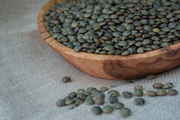 Lentilles sèches de puy vert français saine nutrition protéique super foo - Photo, image