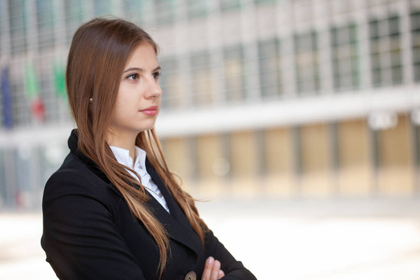 Portrait of a young businesswoman - Foto, afbeelding