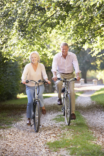 Senior couple cycling - Foto, imagen