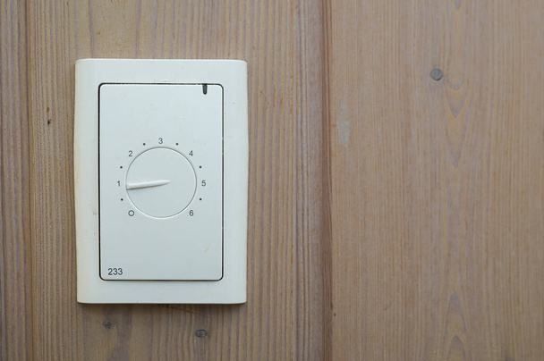 έλεγχος ενδοδαπέδια θέρμανσης σε πεύκο, Δανία, 20 Σεπτεμβρίου 2022 - Φωτογραφία, εικόνα