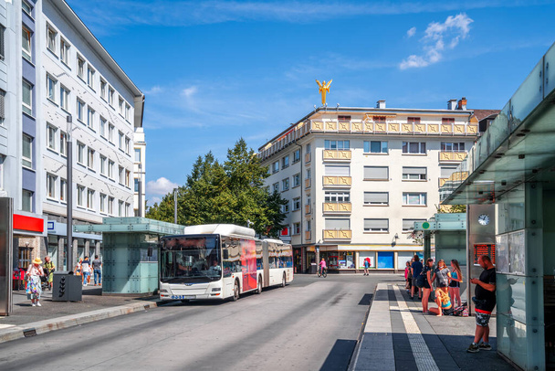 Autobus publiczny, Giessen, Hesja, Niemcy  - Zdjęcie, obraz