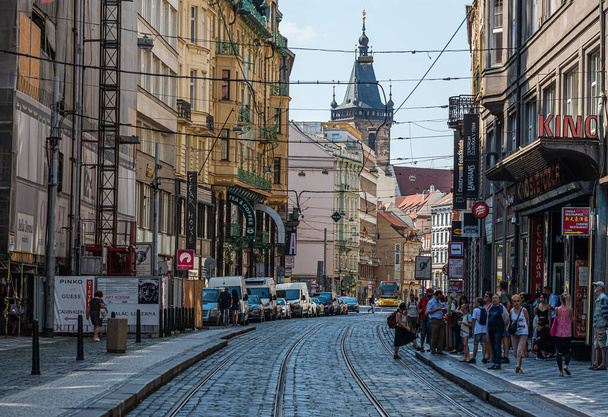 Прага - Чехия - 08 01 2020 Трамвайные пути в Старом городе - Фото, изображение