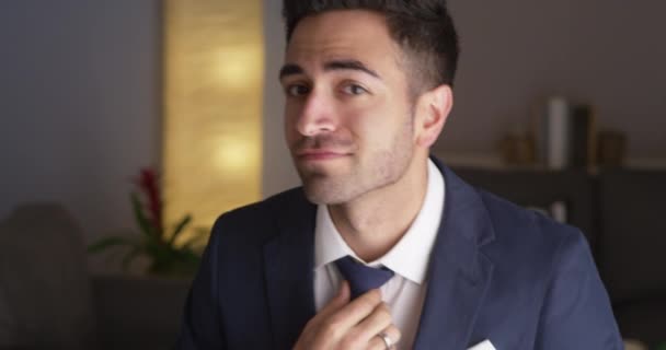 Handsome Hispanic man dancing in suit - Footage, Video