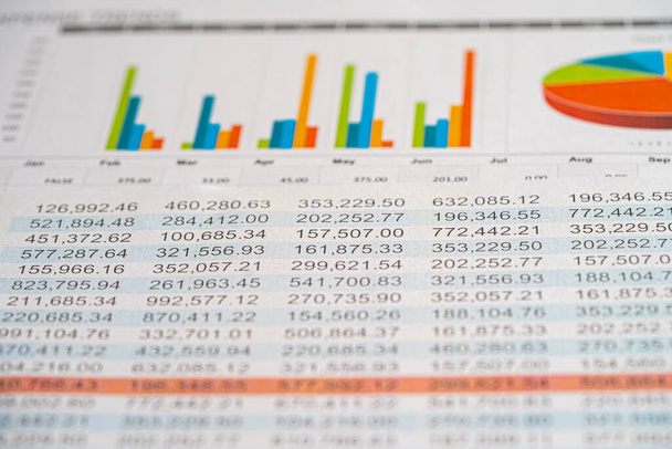 Tabulkový papír s grafem. Finance, Účet, Statistika, Analytický výzkum data ekonomika, Obchodování na burze a obchodní společnost setkání koncept - Fotografie, Obrázek
