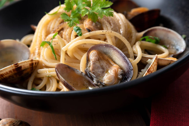Closeup of delicious clam spaghetti, italian pasta - Фото, изображение