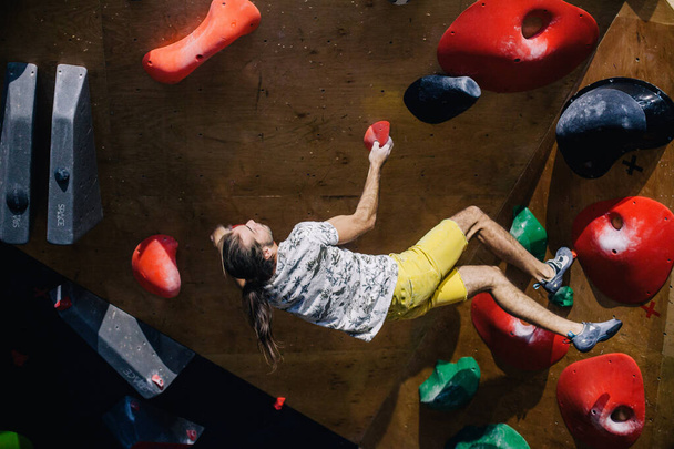 Ukraine. Kiev. 24.09.2022 competitions in climbing, bouldering. climbing gym "Space". High quality photo - Valokuva, kuva