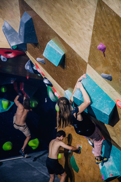 Ukraine. Kiev. 24.09.2022 competitions in climbing, bouldering. climbing gym "Space". High quality photo - Fotografie, Obrázek