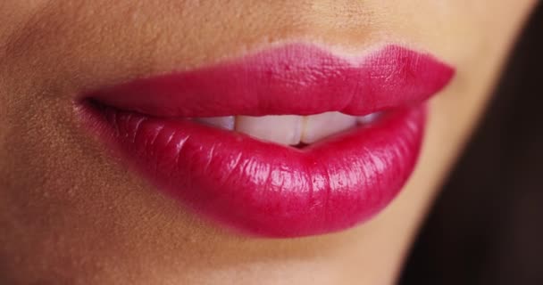 İspanyol kadının lusciuos dudaklar - Video, Çekim