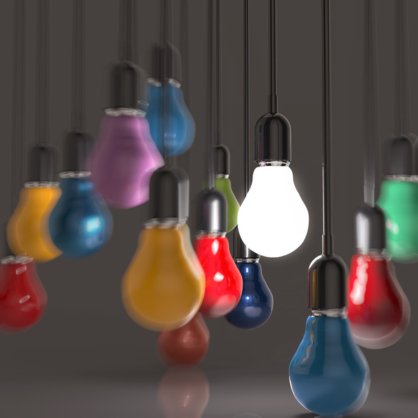 ideia criativa e conceito de liderança lâmpada
  - Foto, Imagem