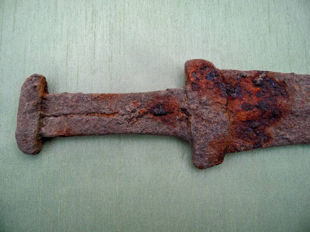 Starożytny miecz Scytów Sztylet Akinak, Akinak 5 - 3 wiek pne  - Zdjęcie, obraz