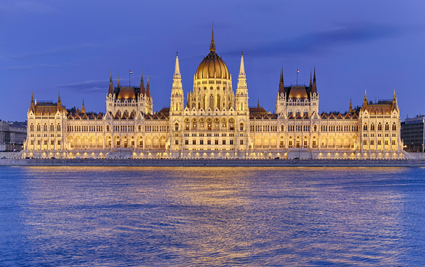 das Parlament in Budapest - Foto, Bild