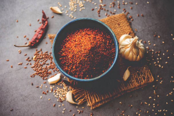 Jawas or Javas chutney made using Flax seeds, flaxseeds powder, garlic, red chilly, Indian relish - Foto, Bild