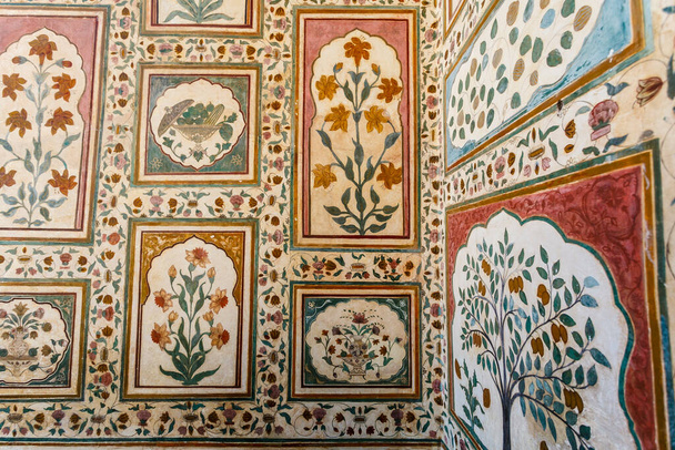 Reich dekorierte Außenfassade des Bernstein-Fort, Jaipur, Rajasthan, Indien, Asien - Foto, Bild