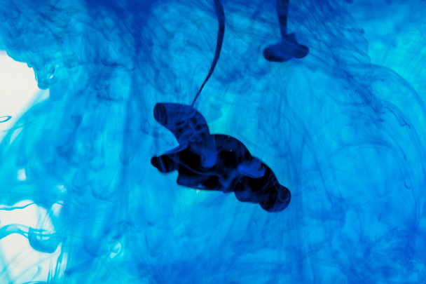 Blue liquid in water - Foto, imagen