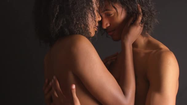 Black couple being intimate - Footage, Video