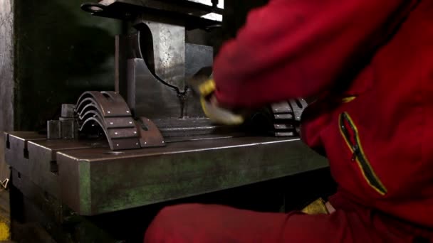 Schwerindustrie - Biegepresse - Filmmaterial, Video