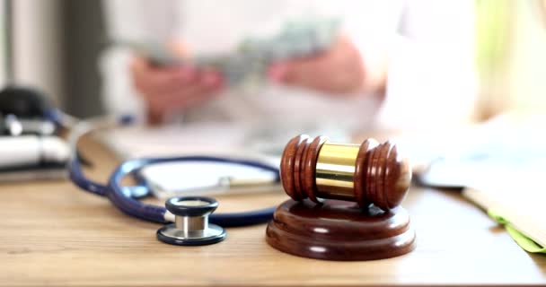 Medical claims in legal documents and bribes in medicine. Criminal liability of medical workers for bribes - Footage, Video