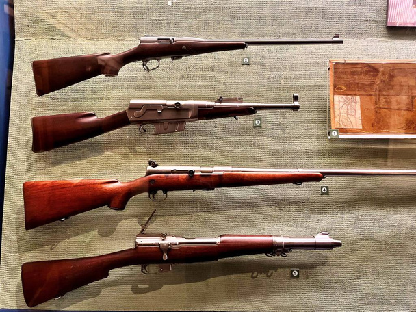 fusils anciens exposés dans un musée. - Photo, image