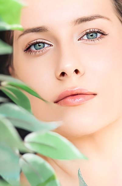Natural beauty and perfect clean skin, beautiful woman in nature for wellness and skincare cosmetic brand, close-up portrait - Foto, immagini