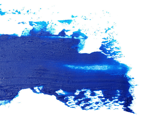 Blauwe grunge brush lijnen olieverf geïsoleerd op witte achtergrond - Foto, afbeelding