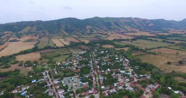 Valle de San Juan - Tolima Kolumbia - Rice Church City Place Sky Landscape - Felvétel, videó