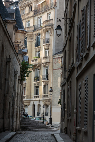 paris - Saint etienne du mont Straße im 5. Arrondissement, in der Nähe des Pantheons und der Kirche Saint etienne du mont - Foto, Bild